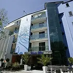 Riva Blu Aparthotel 3*