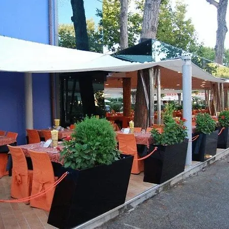 Riva Blu Aparthotel 3*