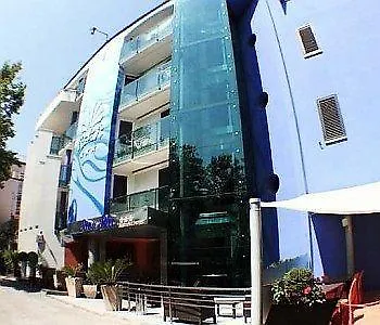Riva Blu Aparthotel 3*